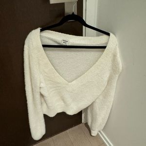 Sunday best kitten V neck sweater!